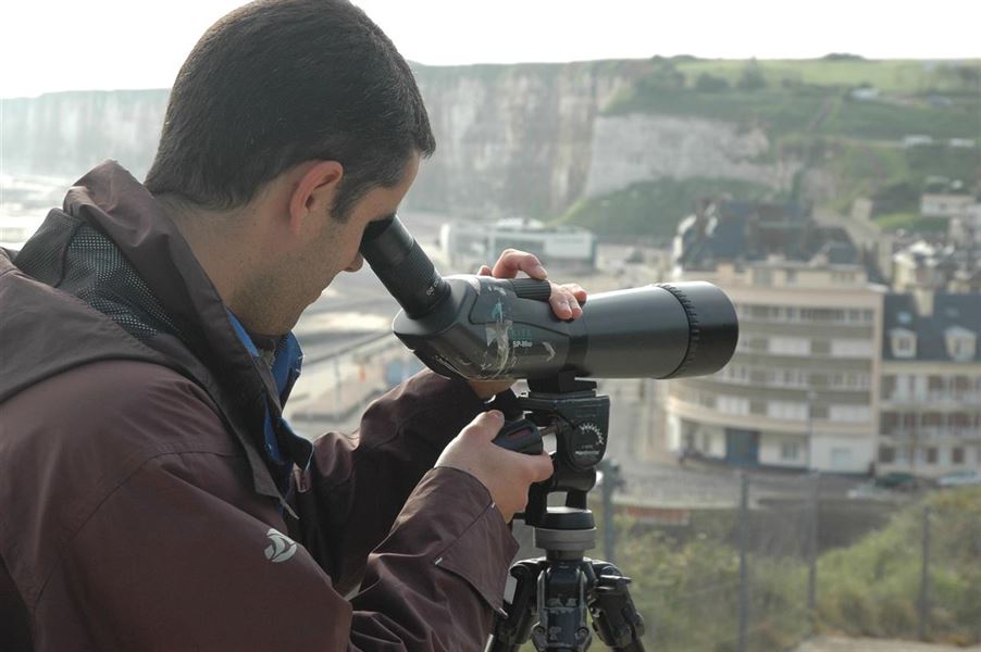 Find et smart teleskop hos Naturbutikken