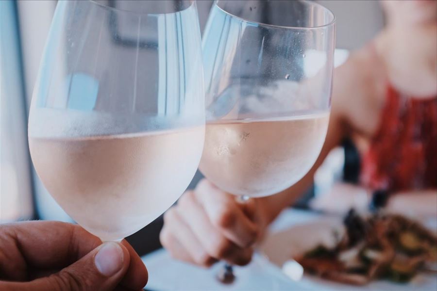 Guide til rosé vin – lær meget mere om den lækre sommerdrik